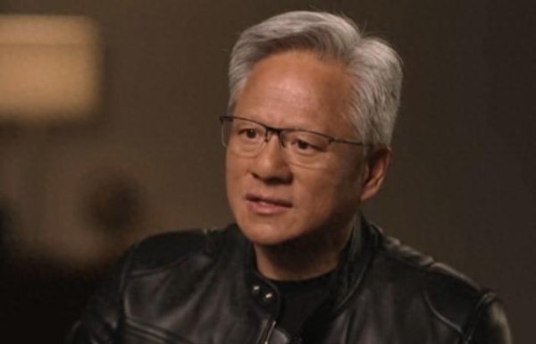 河南炒股配资 黄仁勋来华前，正面硬刚美国政府鹰派，芯片卖给中国美国才有活路